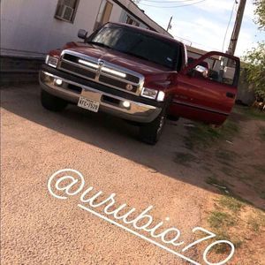 Meet your Posher, Uriel